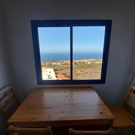 Apartament Tenerife 100m2 Casa De Don Quijote With A Terrace Of 100m2 With A View Of The Ocean And Teide Volcano And A Garden Of 600m2