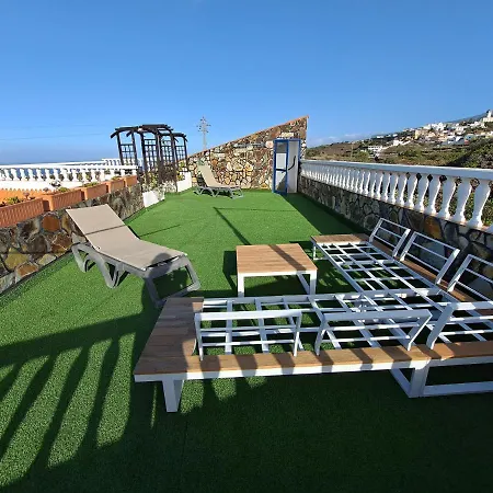 아파트 Tenerife 100m2 Casa De Don Quijote With A Terrace Of 100m2 With A View Of The Ocean And Teide Volcano And A Garden Of 600m2 이코드레로스비노스