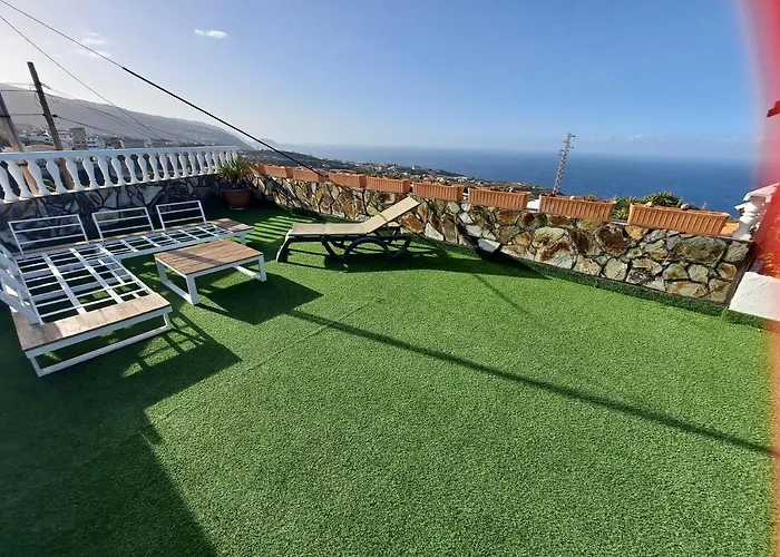 Tenerife 100m2 Casa De Don Quijote With A Terrace Of 100m2 With A View Of The Ocean And Teide Volcano And A Garden Of 600m2 Apartamento Icod De Los Vinos
